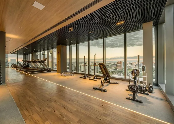 De Luxo Com Vista, Piscina E Academia
